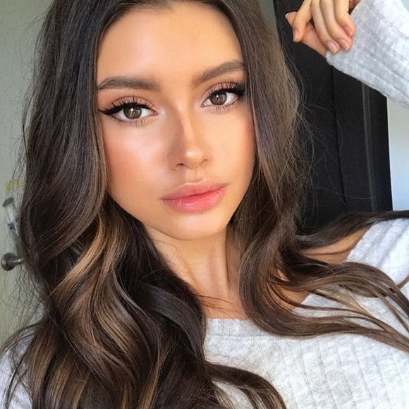 Meet your Posher, Hanna - Picture 1 of 1